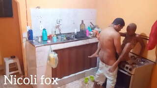 Мен пошел даярдоого үчүн беш майы... Та эмес отдал соседу