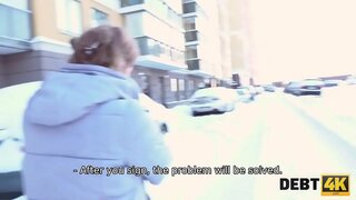 DEBT4K. Calibri Malaikat bartender tidak boleh mendapatkan wang tapi dia bisa menggunakan dia seksual azimat